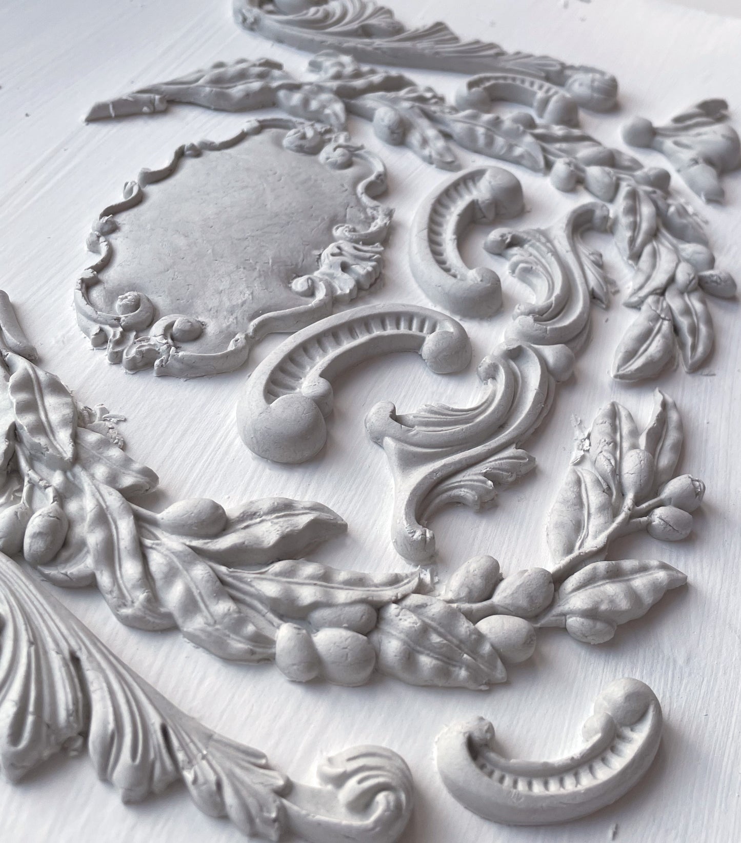 IOD Olive Crest Mould